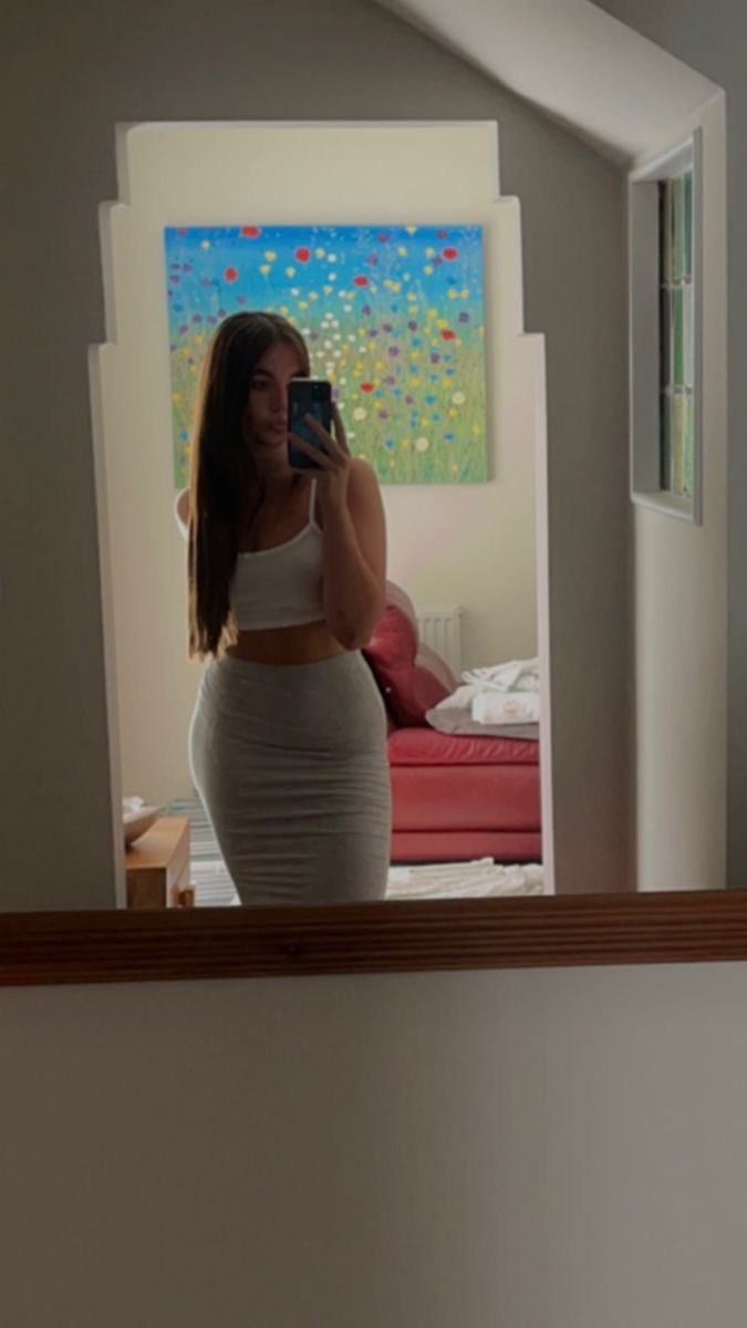 Avafemdom01's tweet photo. Being owned isn’t a right, earn it. #paypig #paypiggie #fem #dom #paypigneeded https://t.co/qHWHVvP57y