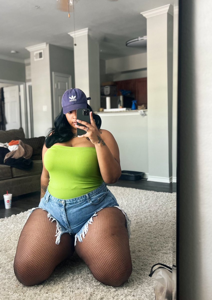 mayajosal's tweet photo. Thique thighs suffocate niggas 😌✨ https://t.co/Hx5poVhLEJ