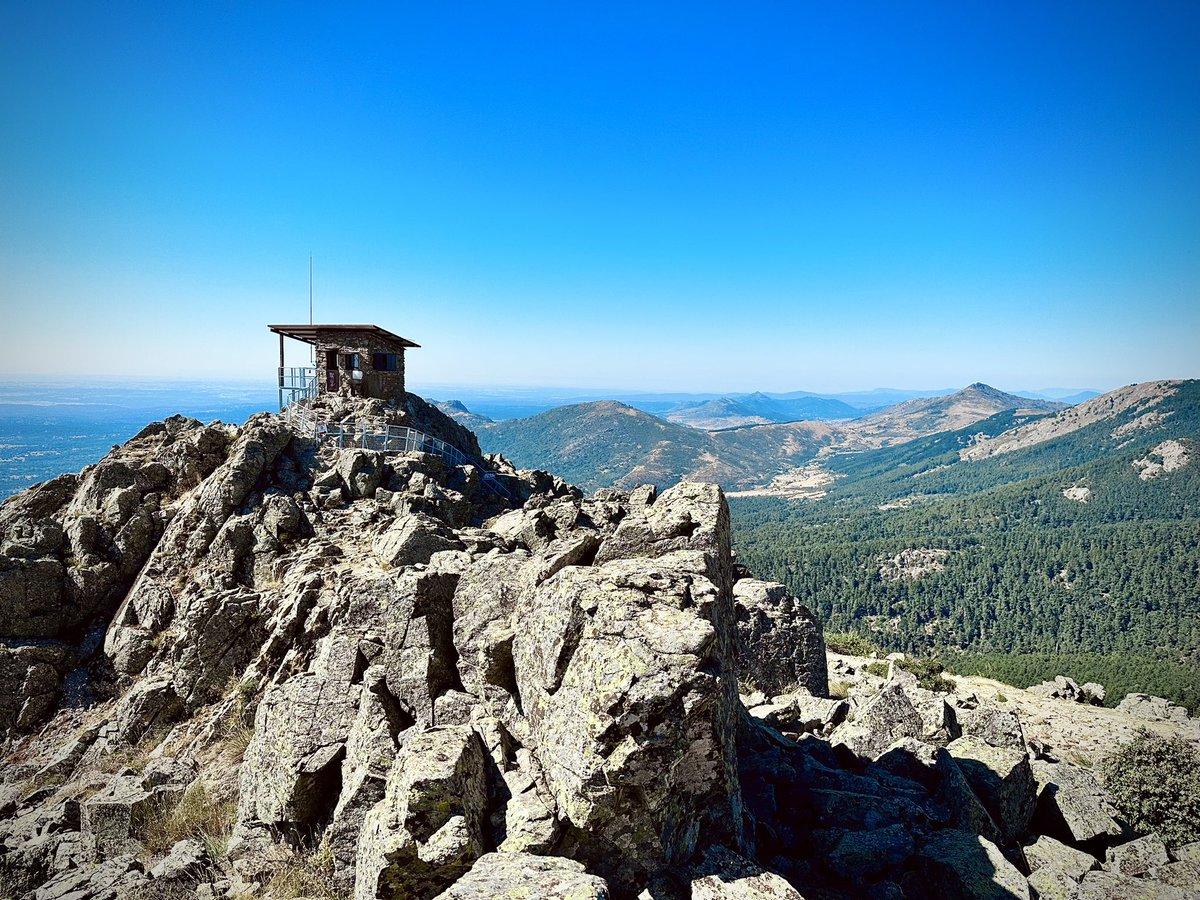 AlbBarrantes's tweet photo. Subida a Abantos con su correspondiente bajada ⛰️

#Trail4Fun 
 #kmsXalimentos https://t.co/Nkj3CN1LwE