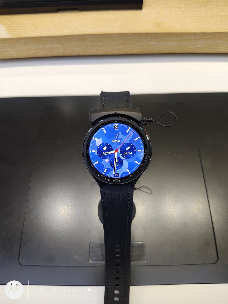 OnlyTechAE's tweet photo. So went to #Samsung store and had a look on #GalaxyZFlip5 and #GalaxyZFold5 as well as the #GalaxyWatch6 classic really good looking can't wait to get my order ๐ @TheGalox_ #SamsungUnpacked #SamsungGalaxyZFold5 #SamsungGalaxyZFlip5 #Samsungwatch6 @AnxiousHolly @GadgetsSpec https://t.co/E4Up4MHeDl
