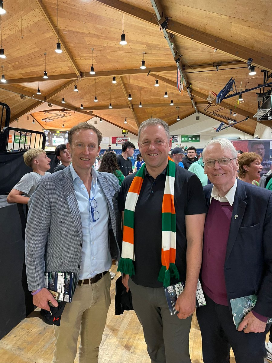 It was great to be in the National Basketball Arena today for a fantastic game between Ireland and very highly ranked Croatia. Met colleagues, including @JohnLahart @BarryAndrewsMEP and Cllr Charlie O'Connor @BballIrl