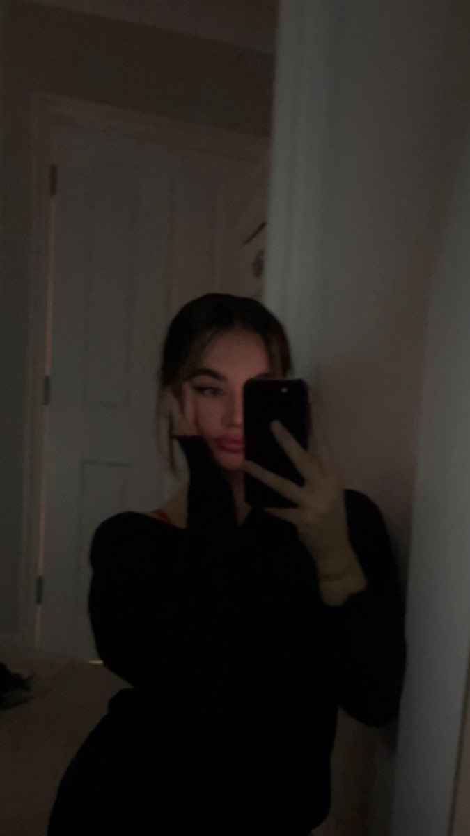 Avafemdom01's tweet photo. First one to send £500 wins (nothing) possibly the chance to talk to me 

Findom femdom wallet drain sorority 
#paypig #paypal #piggie #paypiggies #fem #dom https://t.co/acvFbzJAQD