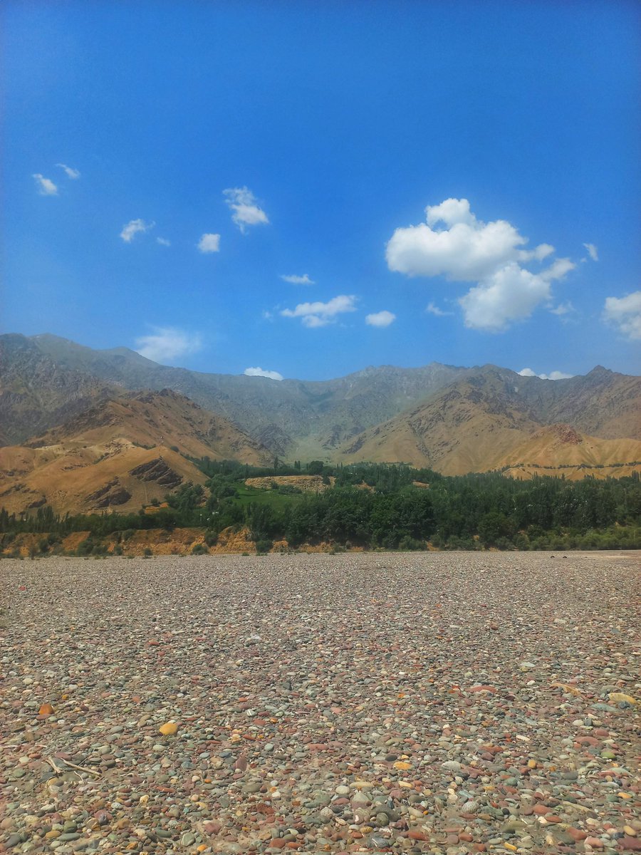 Talabsho9090's tweet photo. Surkhob river, Rasht (Gharm) Valley, Tajikistan https://t.co/Xc9FRFwT7M