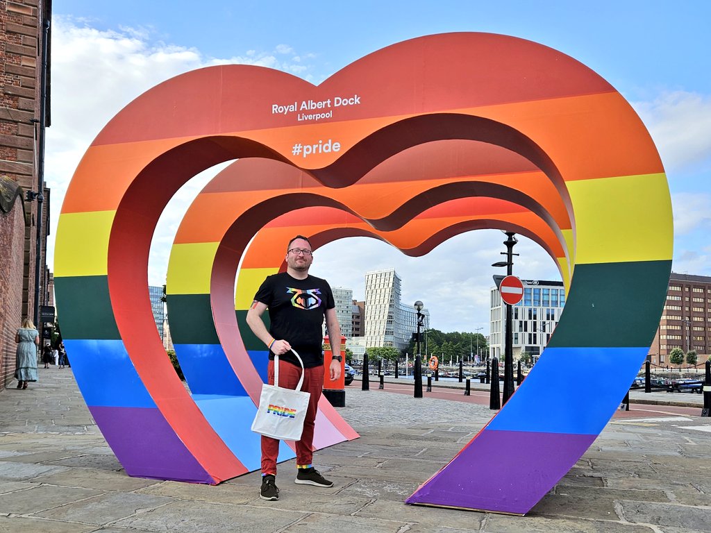 Paul Knapton 🏳️🌈 tweet media