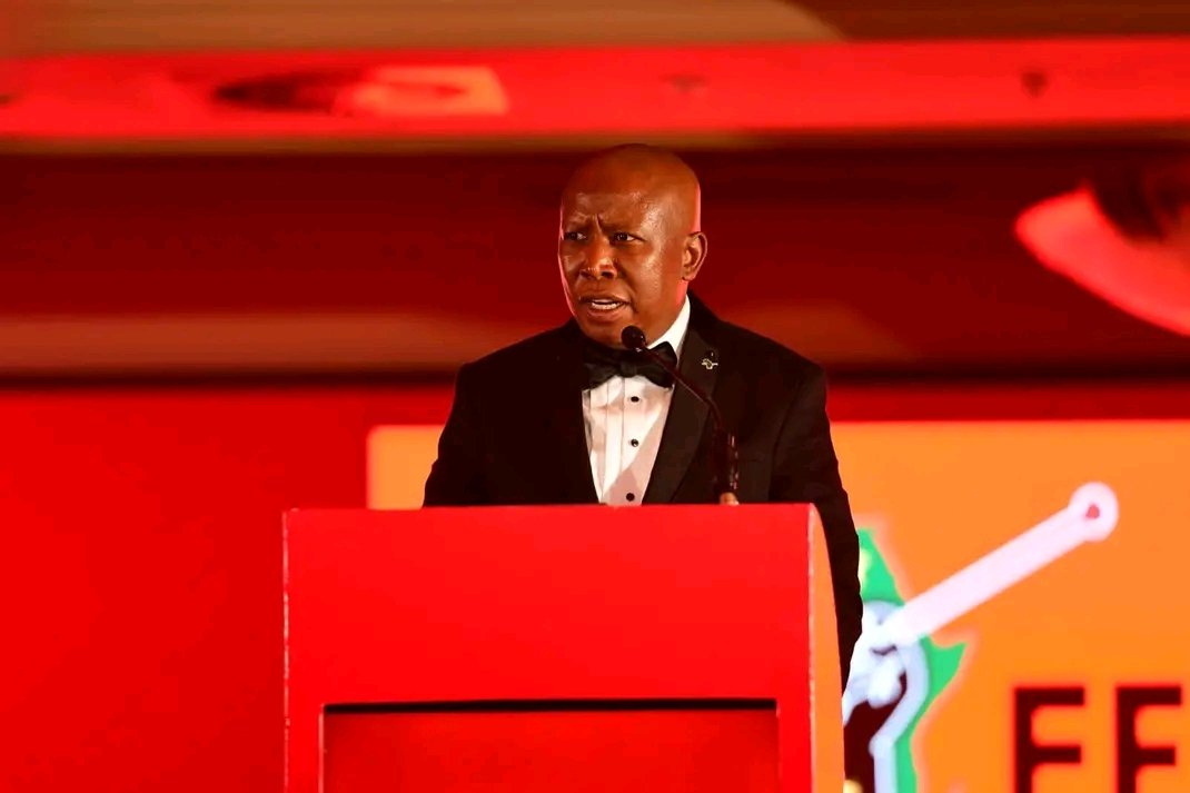 joy_zelda's tweet photo. Who is Better?

Retweet for Julius Malema 
Like for Cyril Ramaphosa 
#EFF10thAnnivesary FNB Stadium The EFF https://t.co/7CVhDVCE6I