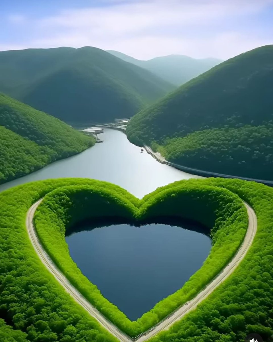 AzmiraaP88119's tweet photo. Love is not about Calling, Texting or Romance, it's about thinking of Someone all the time. https://t.co/VKz4wPGAUs