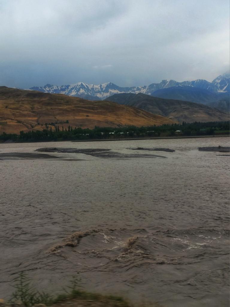 Talabsho9090's tweet photo. Surkhob river, Rasht (Gharm) Valley, Tajikistan https://t.co/Xc9FRFwT7M