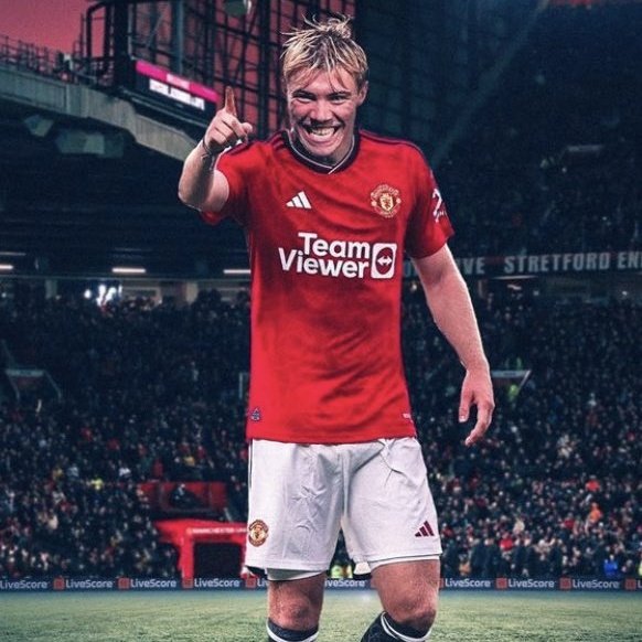 FootbalDevils's tweet photo. BREAKING:

Manchester United have reached an agreement with Atalanta for Rasmus Hojlund.  🤝 🔴 

#Hojlund 
#MUFC https://t.co/sr4A96zU9r