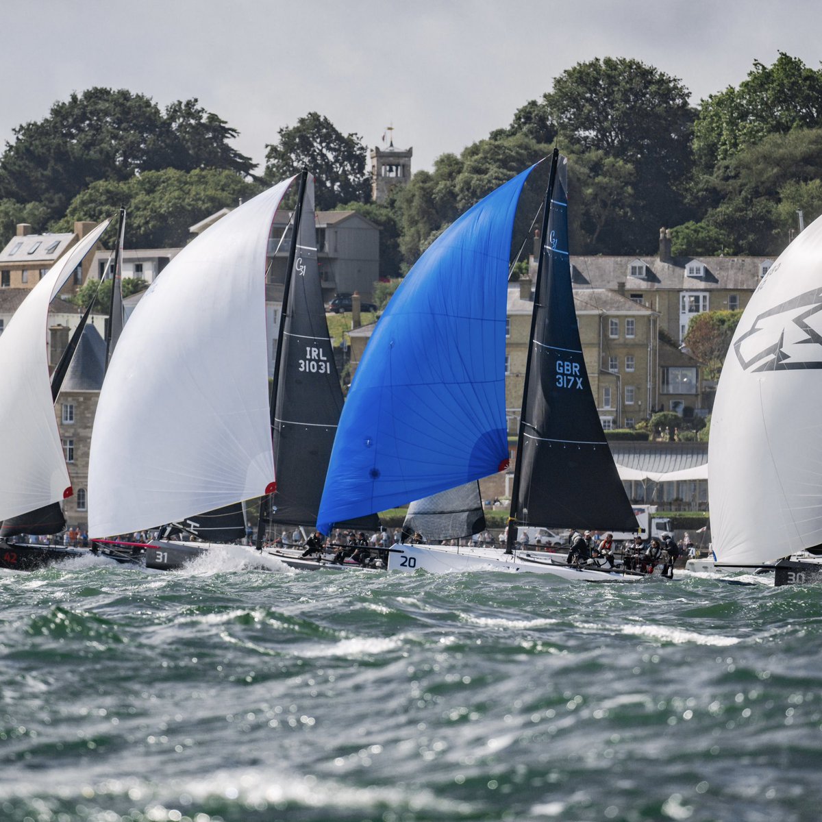 mustoclothing's tweet photo. Cowes Week Day 1 ⛵️🏁

We’ve had some beautiful sunshine and wind today for the first day of racing! Don’t forget to stop by our personalisation station at the Musto bar to get your initials printed on your Musto kit 🙌

📸: Martin Allen / @cowes_week 

#CowesWeek #CowesWeek2023 https://t.co/QLBEgw38uO