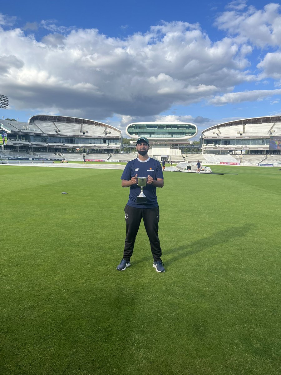 osman_fz's tweet image. What a day! Winning at Lords in the MCC u16 Hubs Final! Amazing performance from the lads! Once in a lifetime dream completed!!

@_MCCFoundation @BerksCricket 

#cricket #mccfoundation #final #winners #ReadingHub