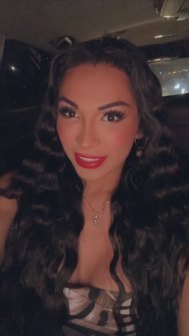 Simply me https://t.co/dPgzKgWRqS