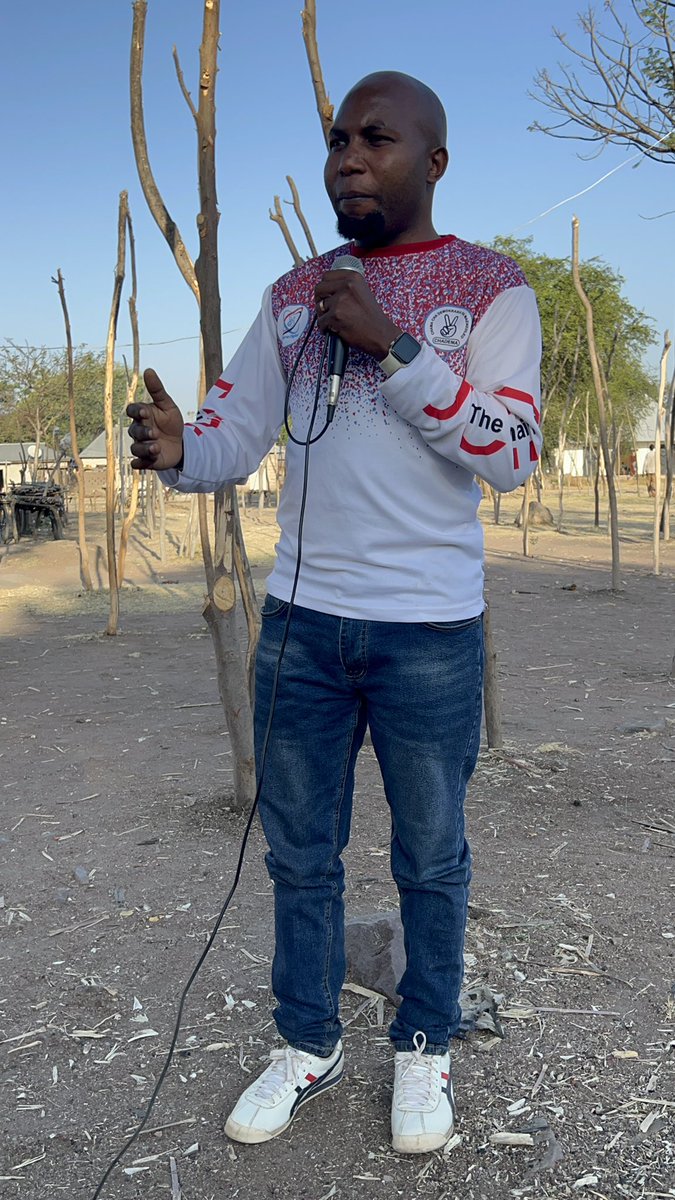 jacksonmnyawam2's tweet image. Leo tukizungumza na wananchi wa Kata ya bubiki Kijiji cha Bubiki Jimbo la kishapu,Michango,Wananchi wenye kipato duni wanufaika wa #TASAF Kugeuzwa Makatapilla ya Kulima Barabara kama kigezo cha Kupata Pesa za TASAF ni kilio kikubwa kwa wananchi Wengi wa Vijijini na Mijini