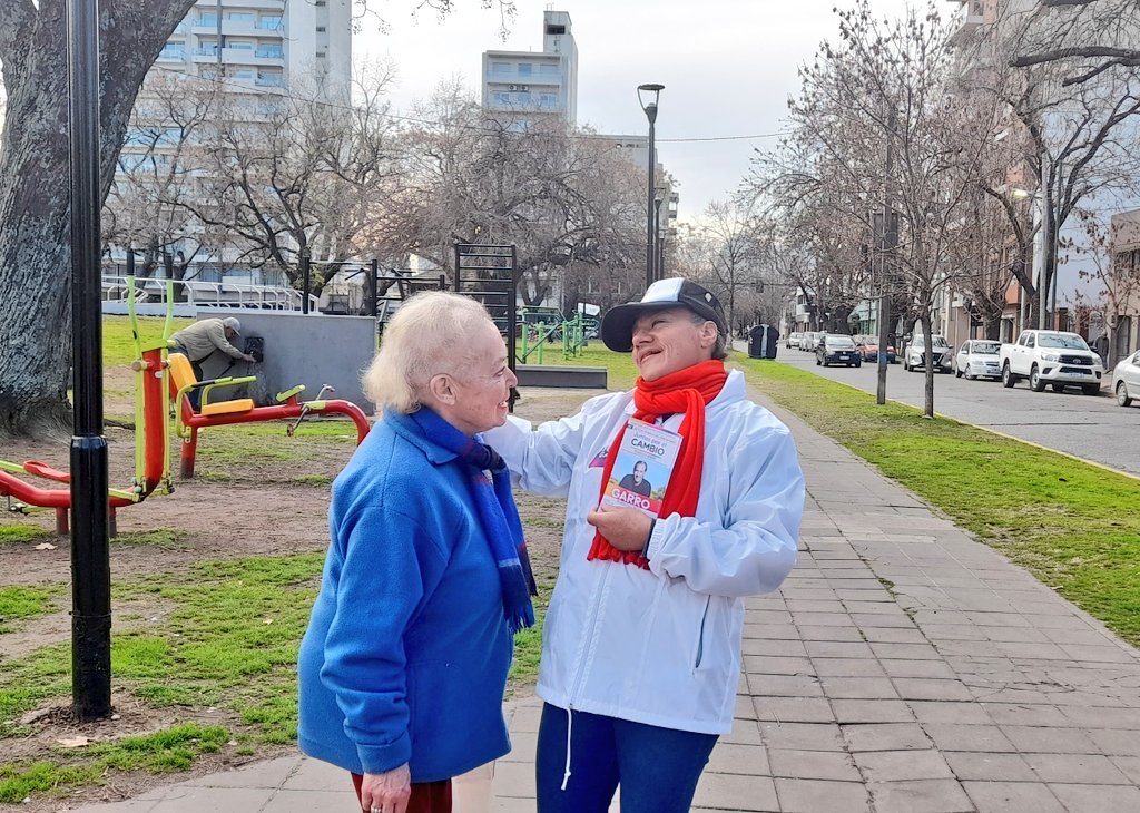 EvaGabriiela's tweet photo. •𝗣𝗹𝗮𝘇𝗮 𝗕𝗲𝗹𝗴𝗿𝗮𝗻𝗼 #Equipo #SindicatoTaxisBeron #Juntos porque defendemos y amamos nuestra querida Ciudad ❤️ .
Es con #JulioGarro2023 #Intendente con el #ColoSantilli en la #Provincia y con #Larreta 🇦🇷 la esperanza para nuestra #Argentina!!!! https://t.co/8LUKMruXPc