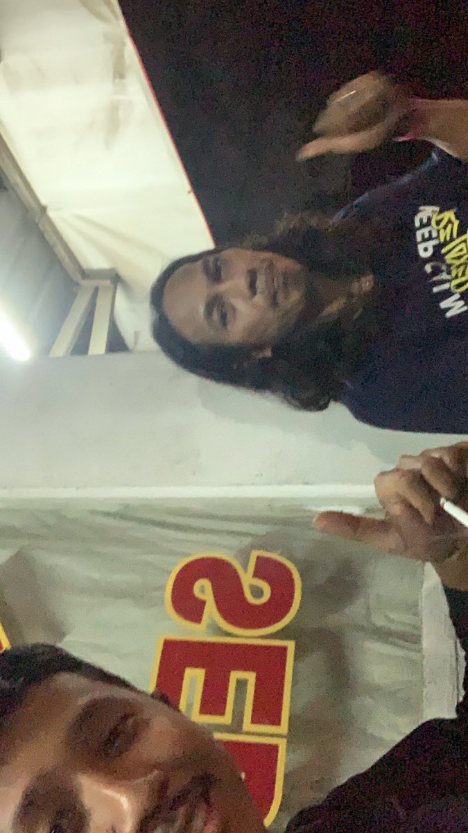 Fariandika3's tweet image. Baru kali ini ngobrol Ama orang gila ternyata beneran gajelas bat #ngaco #gondronggila ganyangka bgt di kasih kesempatan ngobrol ama orang gilaa