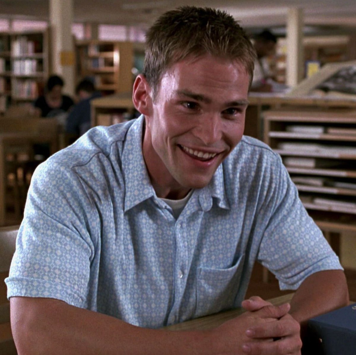 meilleurescenes's tweet image. Seann William Scott n'a été payé que 
8 000 $ pour avoir joué à Stifler dans "AMERICAN PIE".
Le film a rapporté 235 millions de dollars dans le monde.

« J'ai fini par devoir travailler au zoo de Los Angeles ».