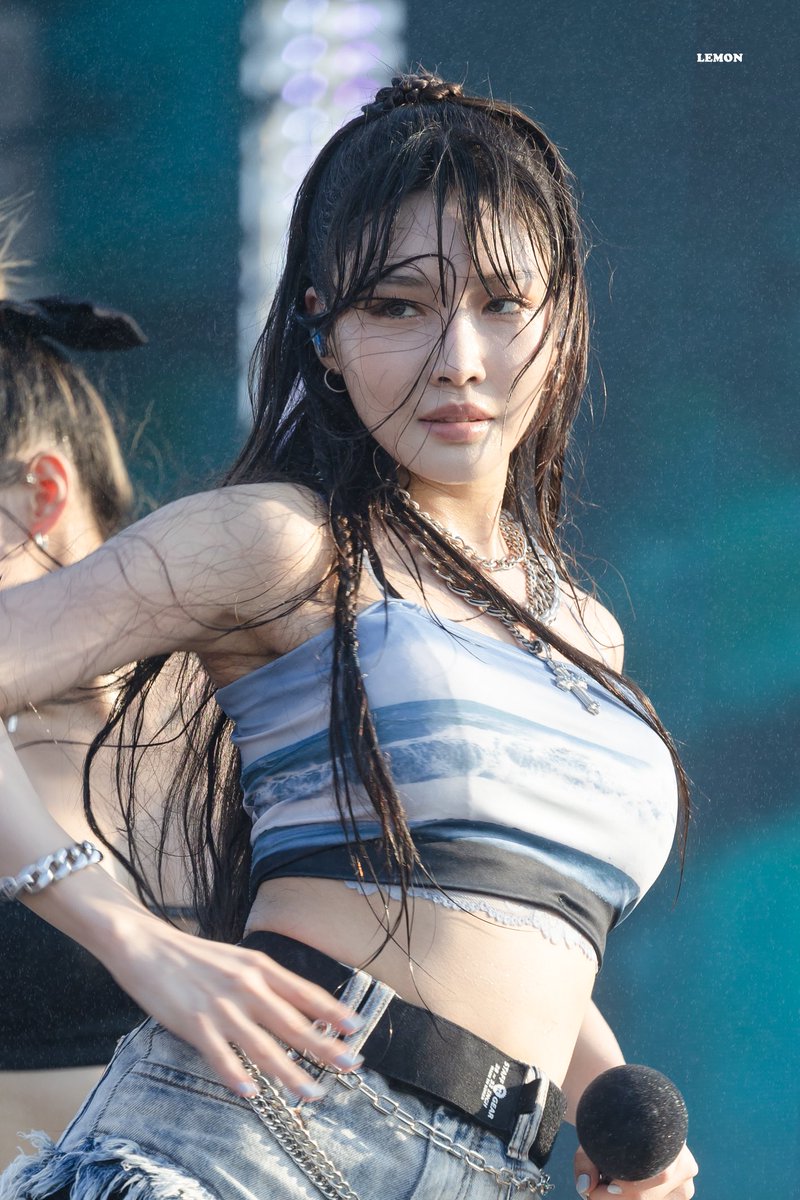 _LEMON_0822's tweet photo. 230729 📷 
워터밤 부산  WATERBOMB 2023 BUSAN
#청하 #CHUNGHA https://t.co/F0aMcatwpU