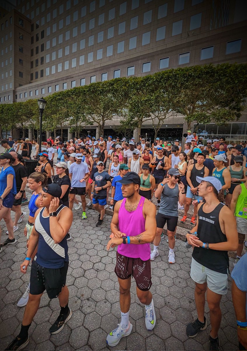 agulosso's tweet photo. 10 weeks done. 10 weeks more to come. #ChicagoMarathon #OMRC https://t.co/hAtwmjGjFh https://t.co/86jWMvLFnz