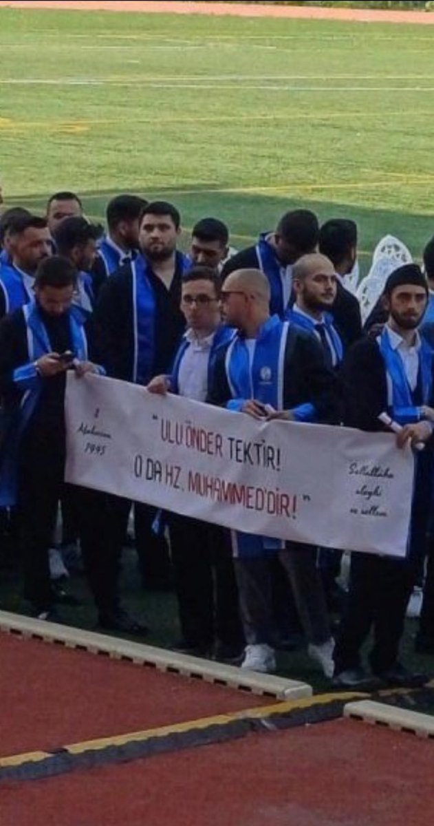 ULU ÖNDER TEKTİR!

O DA HZ. MUHAMMED'DİR (S.A.V)🌹