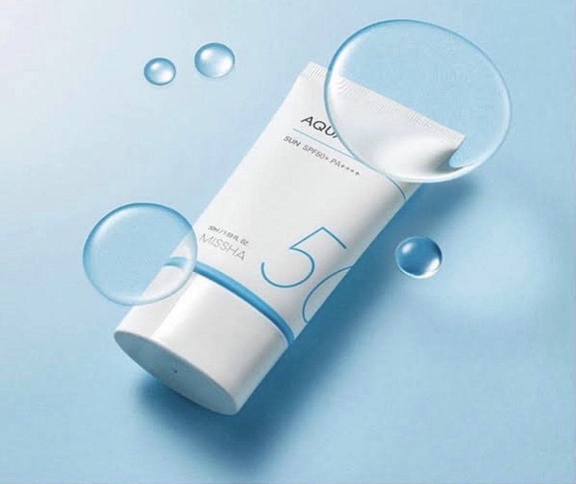 allureaxis_ng's tweet photo. Strengthened with SPF50+ PA+++ that blocks both UVA and UVB rays, MISSHA Aqua Sun Gel comes in a lightweight and non-sticky gel formulation that feels refreshing on skin.

~ Lightweight
~ Zero whitecast
~ Matte finish

🏷N7500
🛍Click link in bio, or DM to order. https://t.co/mYV01wjoiR