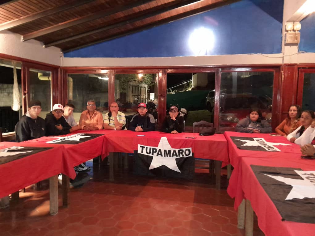 campoeliasmrt's tweet photo. Se da inició al círculo de estudio en @TovarMRT Páramo Mariño del Edo. Mérida a través, de la formación.
La Juventud continuará con el proceso de nuestra organización política.

¡Tupamaro Ejemplo De Lucha!

#SomosLosDeChávezYNicolás https://t.co/vAg3mgMwGY
