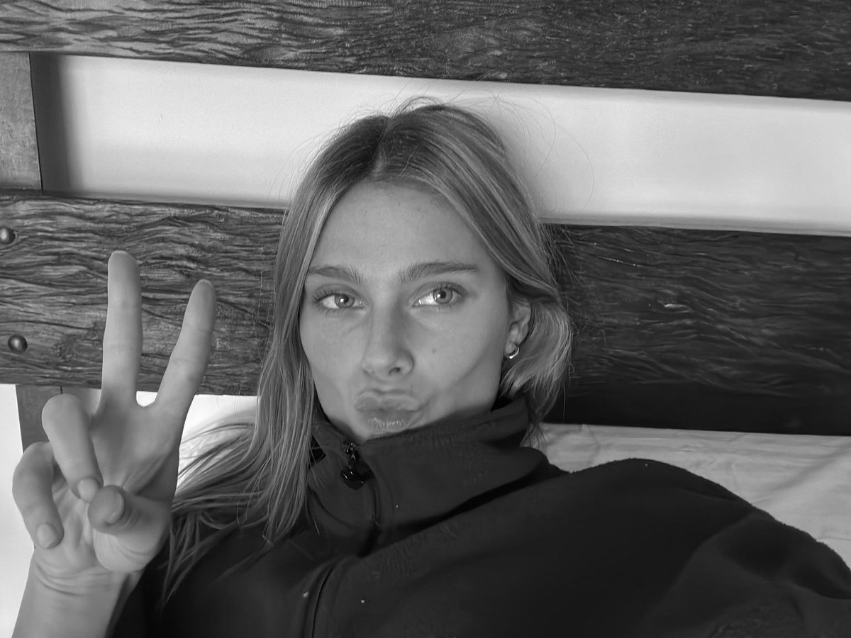 valentina zenere (@picsofvalentina) on Twitter photo 