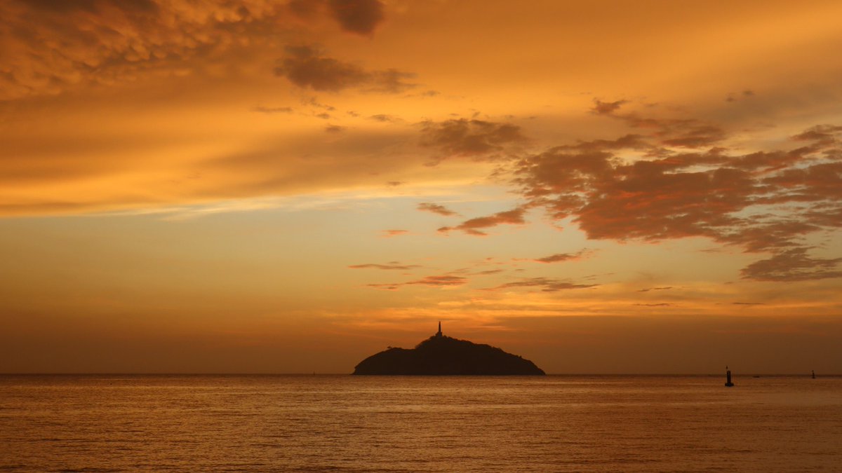 freddyepinzonv's tweet photo. 498 años luchando por tu renovación. ¡Feliz cumpleaños, Santa Marta! 🤍💙🩵 https://t.co/BqoJZo333Q