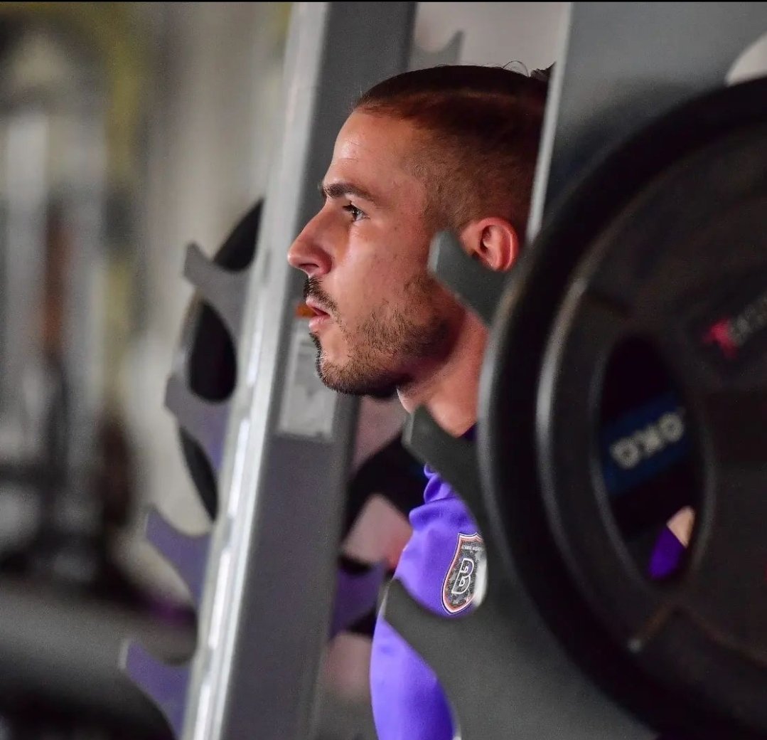 Dimitris Pelkas tweet media