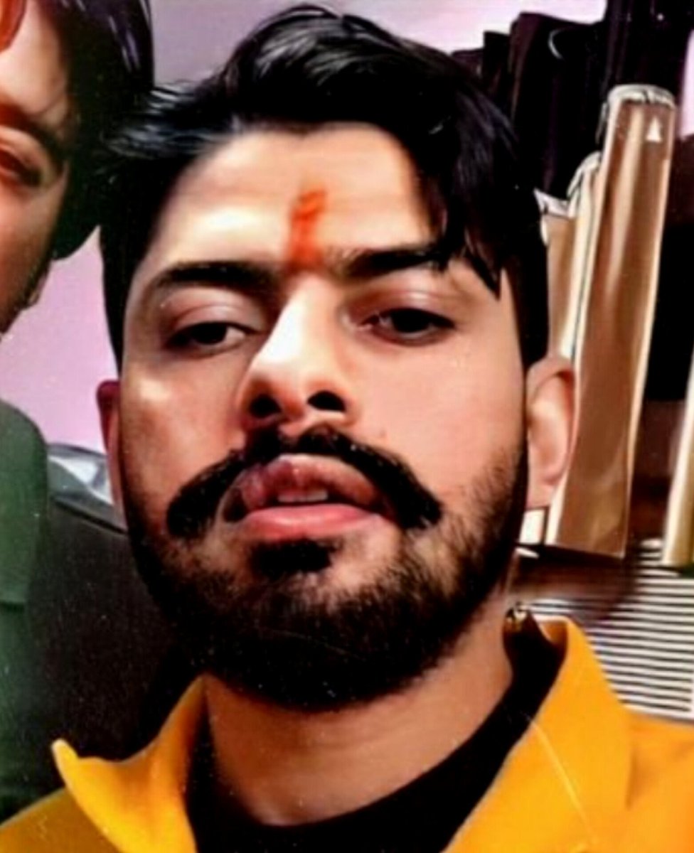 Kohli_bhakt18's tweet photo. Lawrence Ko Big Boss ott main lane ke liye
#HitLike
#HitRetweet
#ElvishYadav #ElvishArmy #BiggBosOTT2 #BbOTT2 #SalmanKhan https://t.co/KxJA514AYd