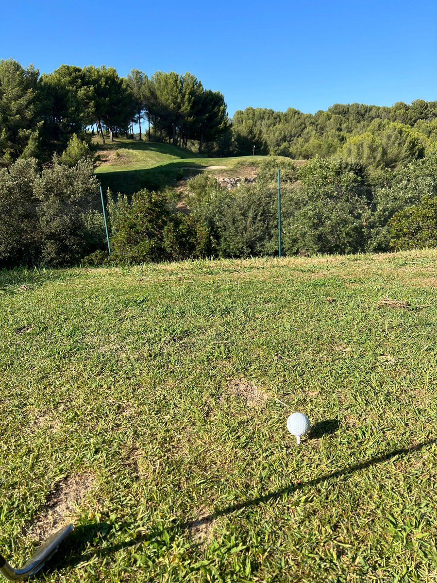Golfclub Bastide de la Salette 
Wat een bijzondere mooie wereld om samen met <a href="/mauricedvries/">Maurice de Vries</a> op deze baan een 9 holes te lopen ⛳️ 🏌️‍♂️, genieten met hoofdletter G en afsluiten met lekker diner 🥂👌