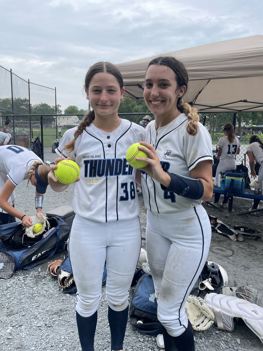 SoaresAvery's tweet photo. HR’s today at NE Finest Tournament for me and @avadel22 🥎💣💣 #bombsquad 
@nicolevent5 @RITG_16U @BobRossiRITG https://t.co/UgeC0GofYZ