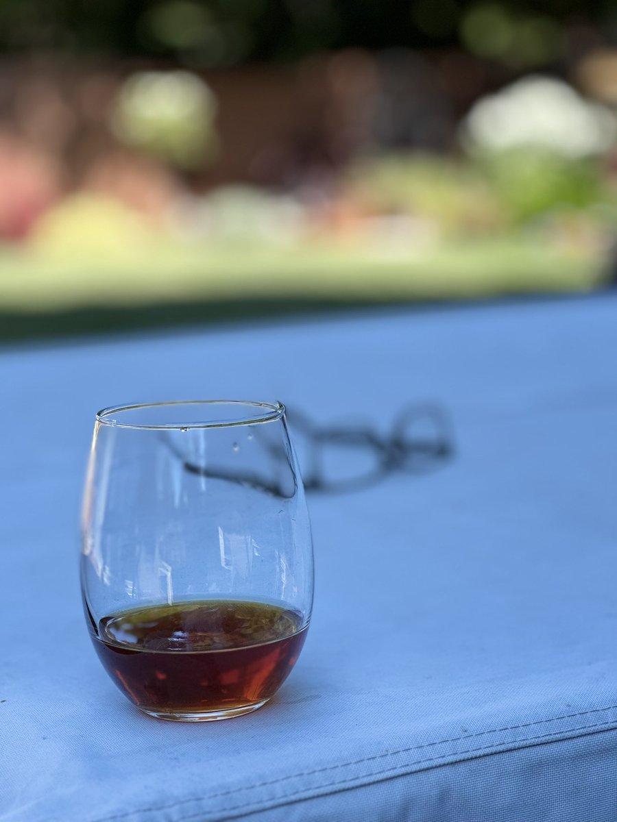 varelad's tweet photo. Salud! https://t.co/m9uN13J0VA