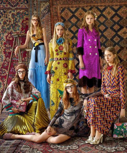 La desaceleración en las ventas de <a href="/Gucci/">gucci</a> impactan en los resultados del primer semestre de <a href="/KeringGroup/">Kering</a>. El beneficio neto del primer semestre del conglomerado se redujo un 10%, hasta los 1785 millones de euros, arrastrado por la contracción del 1% en las ventas de la marca que