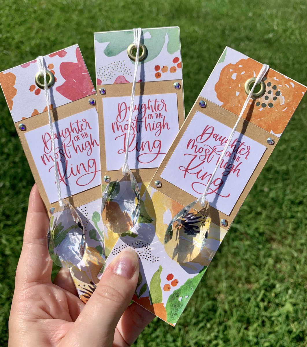 havenellaco's tweet photo. Celebrate your identity in Christ with this inspiring bookmark and be reminded of the love and grace that surrounds you on your journey as a cherished Daughter of the Most High King.✨

ORDER NOW at https://t.co/qecSZ5tIQI ♡

#smallbusiness #giftsforher #daughteroftheKing https://t.co/7TV2OPwC4z