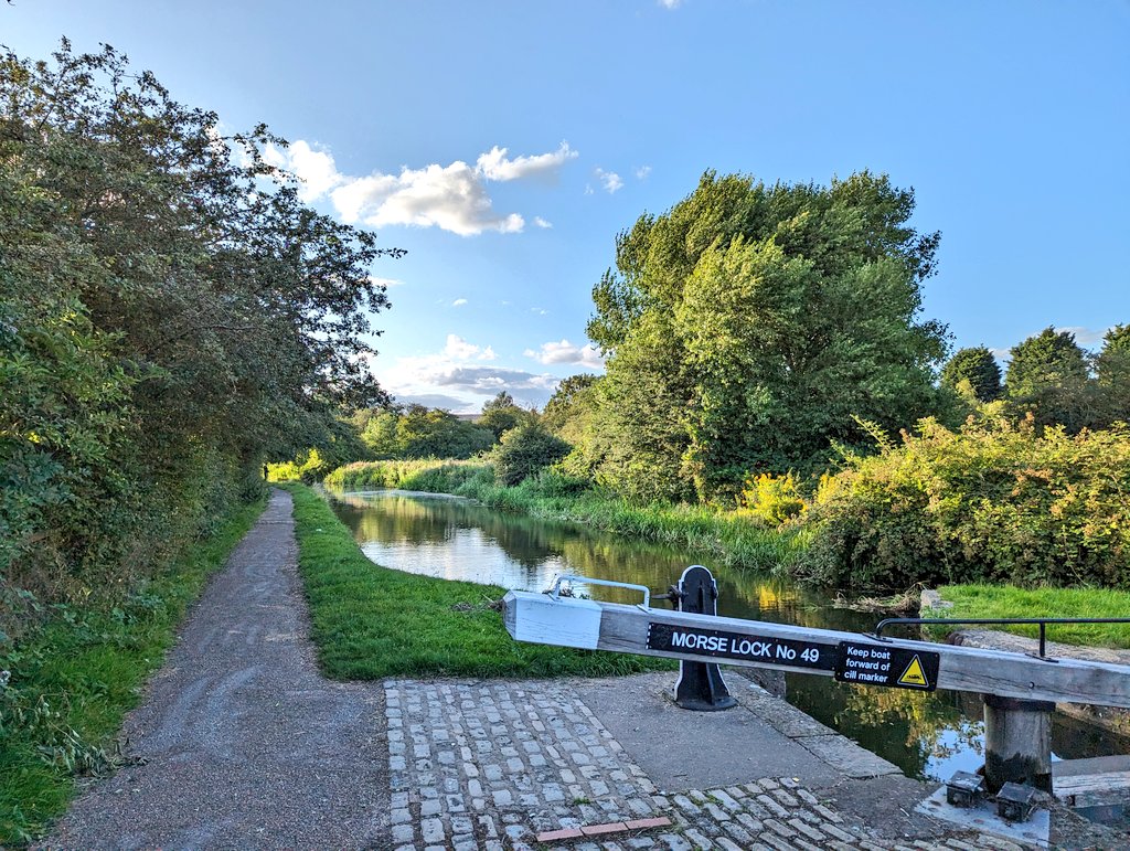 Last year I followed up my return from Slovenia with a trip to Slough; this time I've ended up in #Worksop. It might not be Lake Jasna, but the walk along the towpath into town is still rather lovely 😊