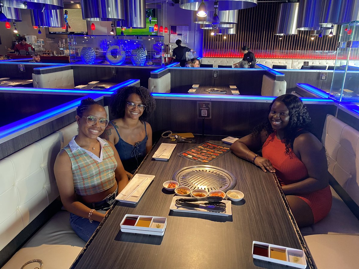 UT_SGRhos's tweet image. Dinner with MY✨
#since1992