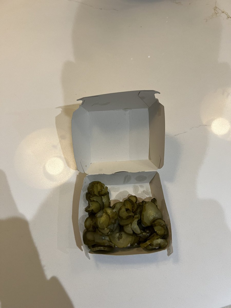 georgeyboy90's tweet photo. @McDonaldsUK where’s my nuggets? https://t.co/65S9glSMfH