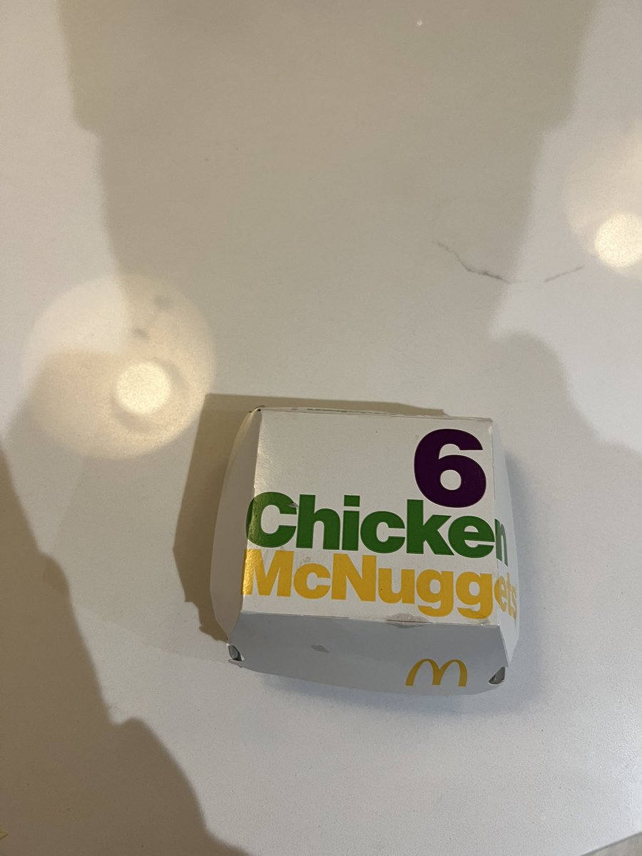 georgeyboy90's tweet photo. @McDonaldsUK where’s my nuggets? https://t.co/65S9glSMfH