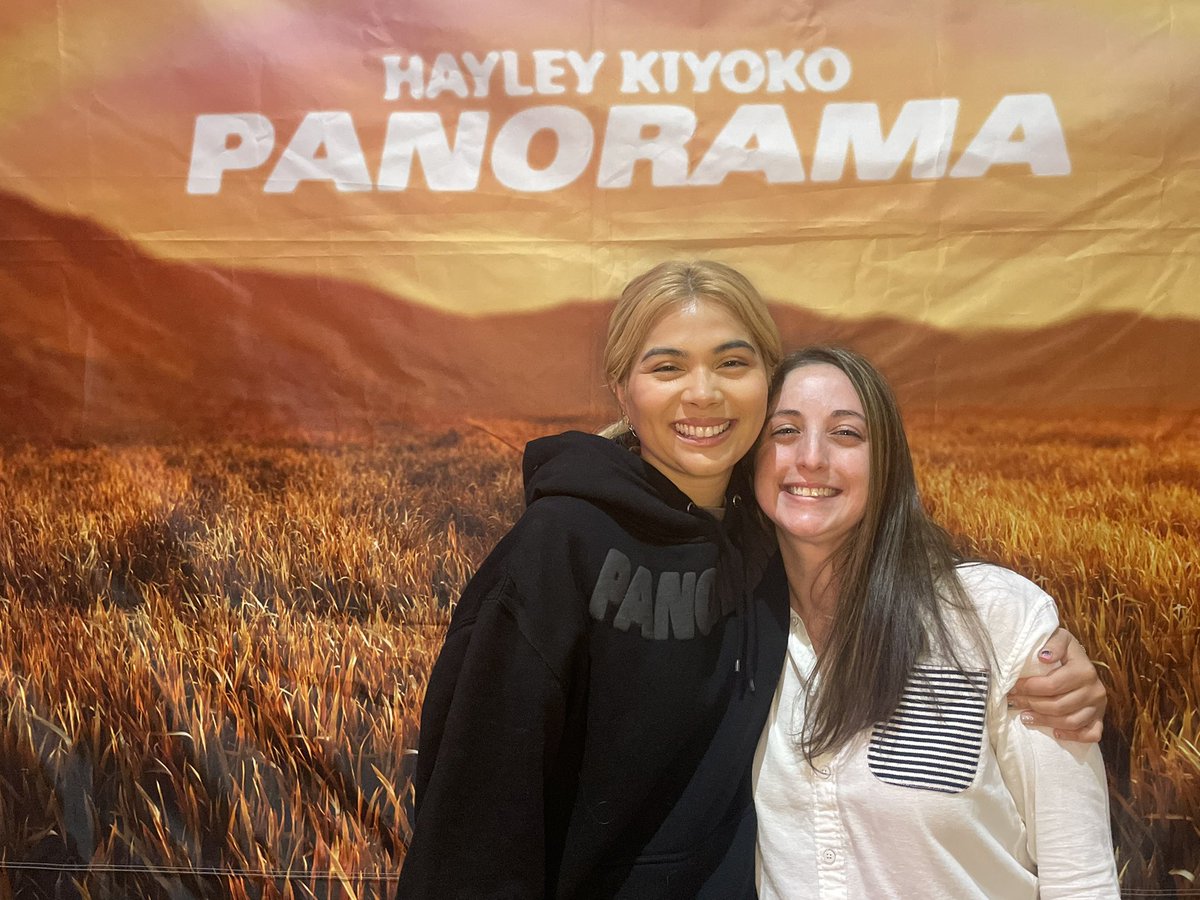 aad722's tweet photo. @HayleyKiyoko following you on tour was so special! those moments healed a part of my inner child i didn’t know was still broken. thank you @HayleyKiyoko 🥰❤️ https://t.co/QUvPhORH53