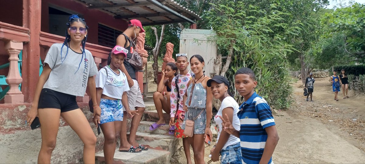 FeuUG2's tweet photo. Llega el #campamentodeverano2023 hasta el corazón de la comunidad Tortuguilla, los campistas intercambiaron con pobladores y le transmitieron esa energía juvenil que nos caracteriza.
#CasaDeCienciaYProgreso
#FeudelaUG #SomosFeu https://t.co/A48plG6qa7