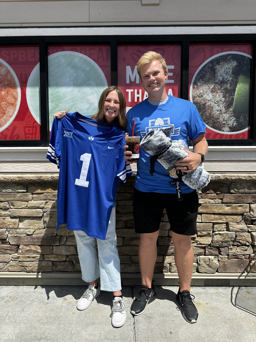 BYUCougars's tweet photo. Congrats to our winner in Draper!! 🤙

#BYU50 https://t.co/03vK00bhh3