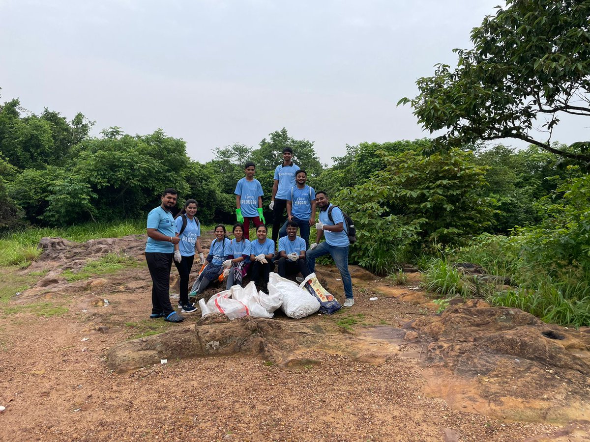 routurmi's tweet photo. The best time to plant a tree was 20 years ago, the second best time is now.
@SATTVIC_SOUL 
@moefcc
@ForestDeptt
#TreePlantation #GoGreen
#MonsoonVibes #carbonsink #NetZero https://t.co/MBYMAi6SWH