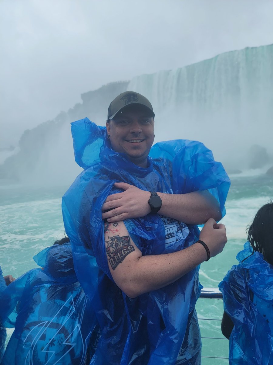 Jackfry42 from <a href="/TheOMGSgaming/">The OMGS</a> has hit Niagra falls!! Who knows where you'll see one of us next!!