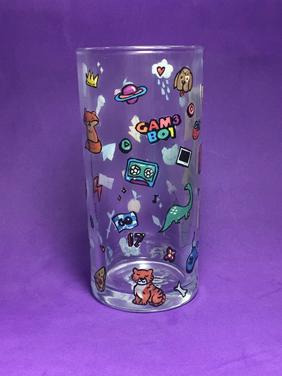 gizquerabisque's tweet photo. 💛 COPO SEVENTEEN KIDULT

• copo de 300ml
• pintado à mão e envernizado
• uma unidade disponível a pronta entrega (enviada em até 3 dias após pgto); depois só por encomenda (20-30 dias pra pintura)
• pra comprar é só chamar a gente na dm 🫶

💸 R$45 + frete

+ https://t.co/SsLvhxZR2o