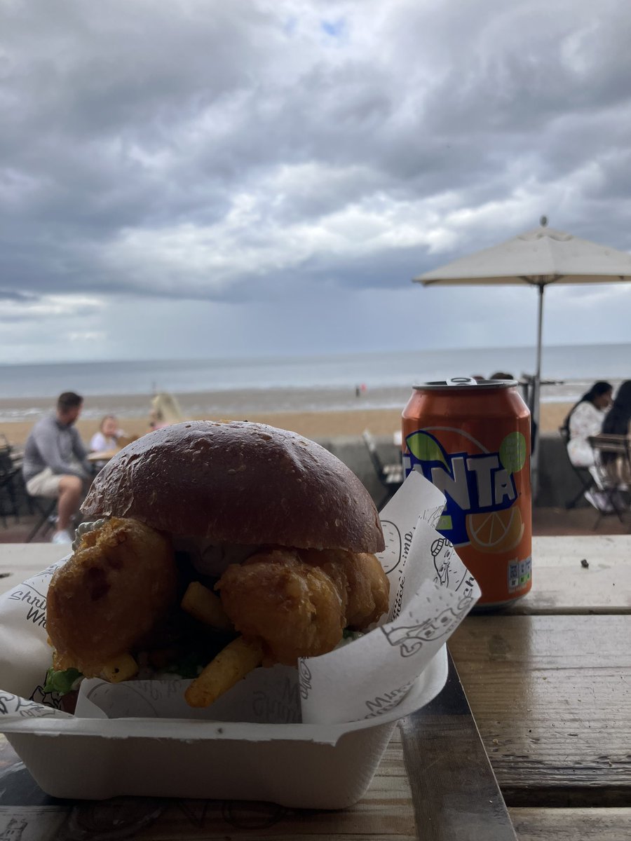 PoppyCocktails's tweet image. Swam at #Portobello today, got out of the beautifully clear water after 3 minutes as it stank of sewage. Turns out there was a pollution warning, the 23rd of 2023 (compared to 0 in 2022) meh at least we had lunch and a rainbow as well as potential cholera