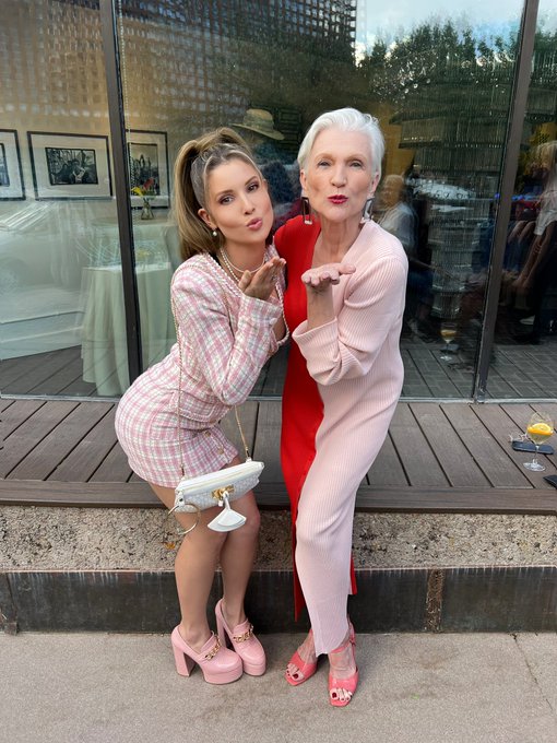 An incredible weekend ahead with @biggreen @mayemusk @kimbal 🌱💚 https://t.co/hjAbeXiSz8<a class="tags" target="_blank" title="On Twitter" href="/?out=eyJ0eXAiOiJKV1QiLCJhbGciOiJIUzUxMiJ9.eyJpYXQiOjE3MjA1NDcyMzksImlzcyI6InR3cG9ybnN0YXJzLmNvbSIsIm5iZiI6MTcyMDU0NzIzOSwiZXhwIjoxNzUyMDgzMjM5LCJyZWRpcmVjdF91cmwiOiJodHRwczovL3R3aXR0ZXIuY29tL2JpZ2dyZWVuIn0.LA9RzK8zr1olce093-9RxCWKHl0rPSByKQ4kR-Fk69SWJlKJTKnJ0ppSEDnLhRcaB0SyK5OzpRJhQvoML3tjAA">&#64;biggreen</a><a class="tags" target="_blank" title="On Twitter" href="/?out=eyJ0eXAiOiJKV1QiLCJhbGciOiJIUzUxMiJ9.eyJpYXQiOjE3MjA1NDcyMzksImlzcyI6InR3cG9ybnN0YXJzLmNvbSIsIm5iZiI6MTcyMDU0NzIzOSwiZXhwIjoxNzUyMDgzMjM5LCJyZWRpcmVjdF91cmwiOiJodHRwczovL3R3aXR0ZXIuY29tL21heWVtdXNrIn0.nMkhQXJRuHkBz4FVE35TJgKfFTXQqQsgZXo64f20U4COWcmAzGsSFxwIcEoj8GaBYez6lulNgckRBHg5GpEC9A">&#64;mayemusk</a><a href="/tag/happynewyear"class="tags"><span>&#35;happynewyear</span></a><a href="/tag/newyearsresolution"class="tags"><span>&#35;newyearsresolution</span></a><a href="/tag/nye2024"class="tags"><span>&#35;nye2024</span></a>