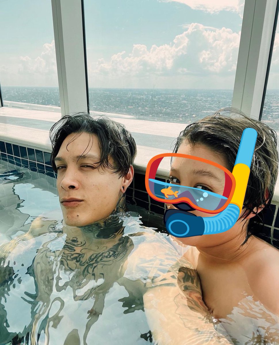 smzayas's tweet photo. Saturday with my babies and my wife is right next to me btw ☺️🥰 https://t.co/hgTtjgrHOY