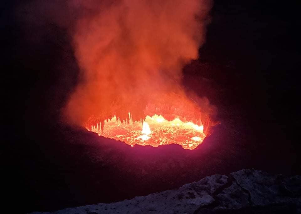 Exoticethiopian's tweet photo. #UPDATED on the 27th of July, 2023!
The seismic movements over the active lava lake Erta'ale!
Book your adventures @visiteth251 now!
#VisitEthiopia #Volcanoadventures #Campingadventures #ExperiencingYourChoices #Project01 #Geotourism #Volcanology #WeareallAfar https://t.co/7jfifBdg9F