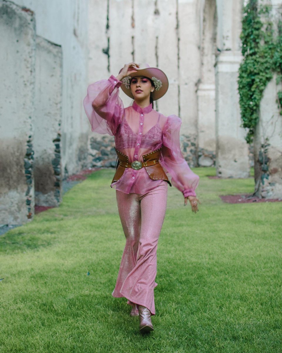 Dianaresendizmx's tweet image. 1 año de #intentos 🩷 estoy muy agradecida por todo el apoyo que le han dado a esta canción y por todo lo que me ha dado, gracias por seguir conmigo en este sueño