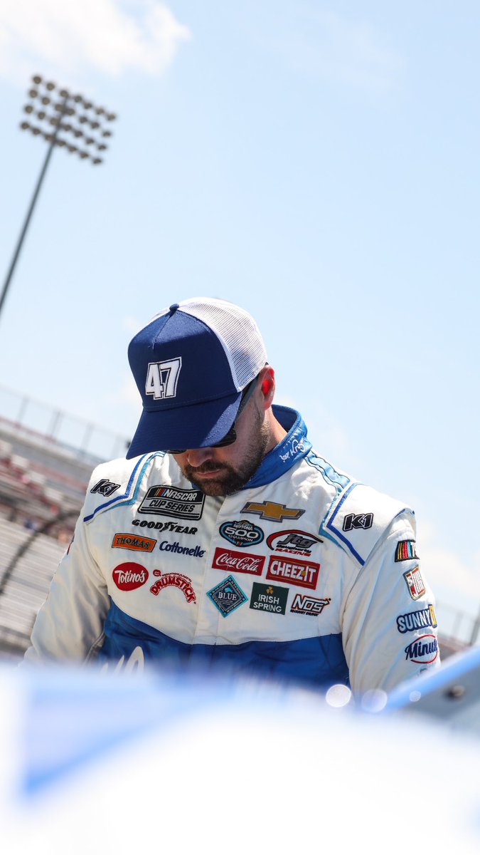 StenhouseJr's tweet photo. P9 in qualifying here at @RichmondRaceway ⏱️

#StenhouseJr #Richmond https://t.co/b32wyrXmDh