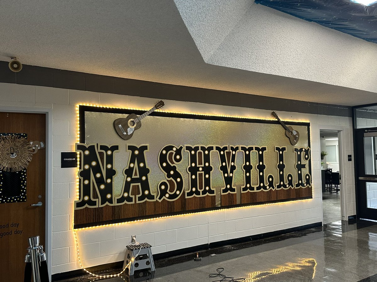 AThurston79's tweet photo. Can’t wait to see the faces of our students when they see our school, Nash transform into “Nashville Learning City!” #NashLearns #BeTheDifference https://t.co/b9bVKL8te6